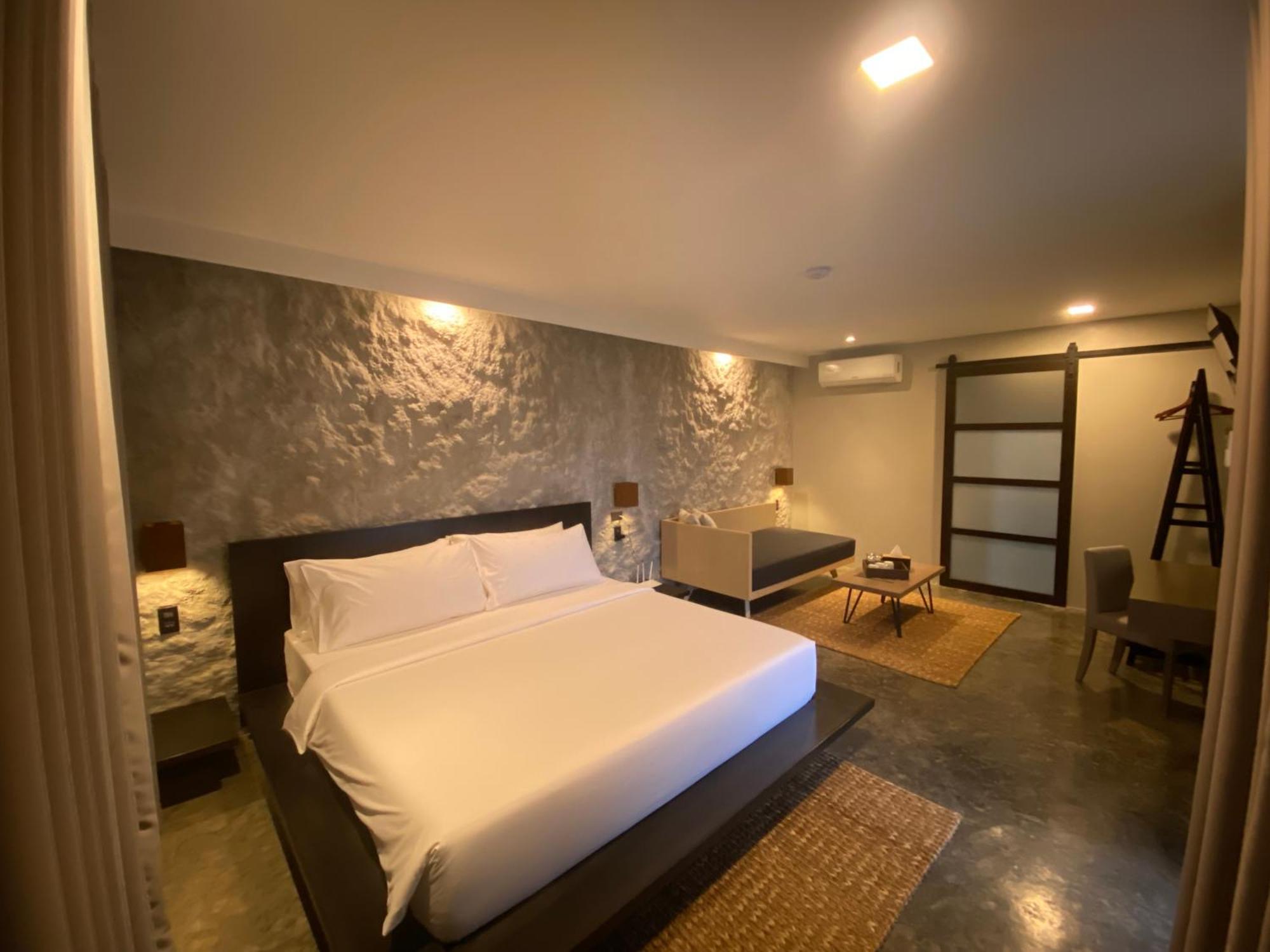 The Grey Inn Sarog Екстер'єр фото